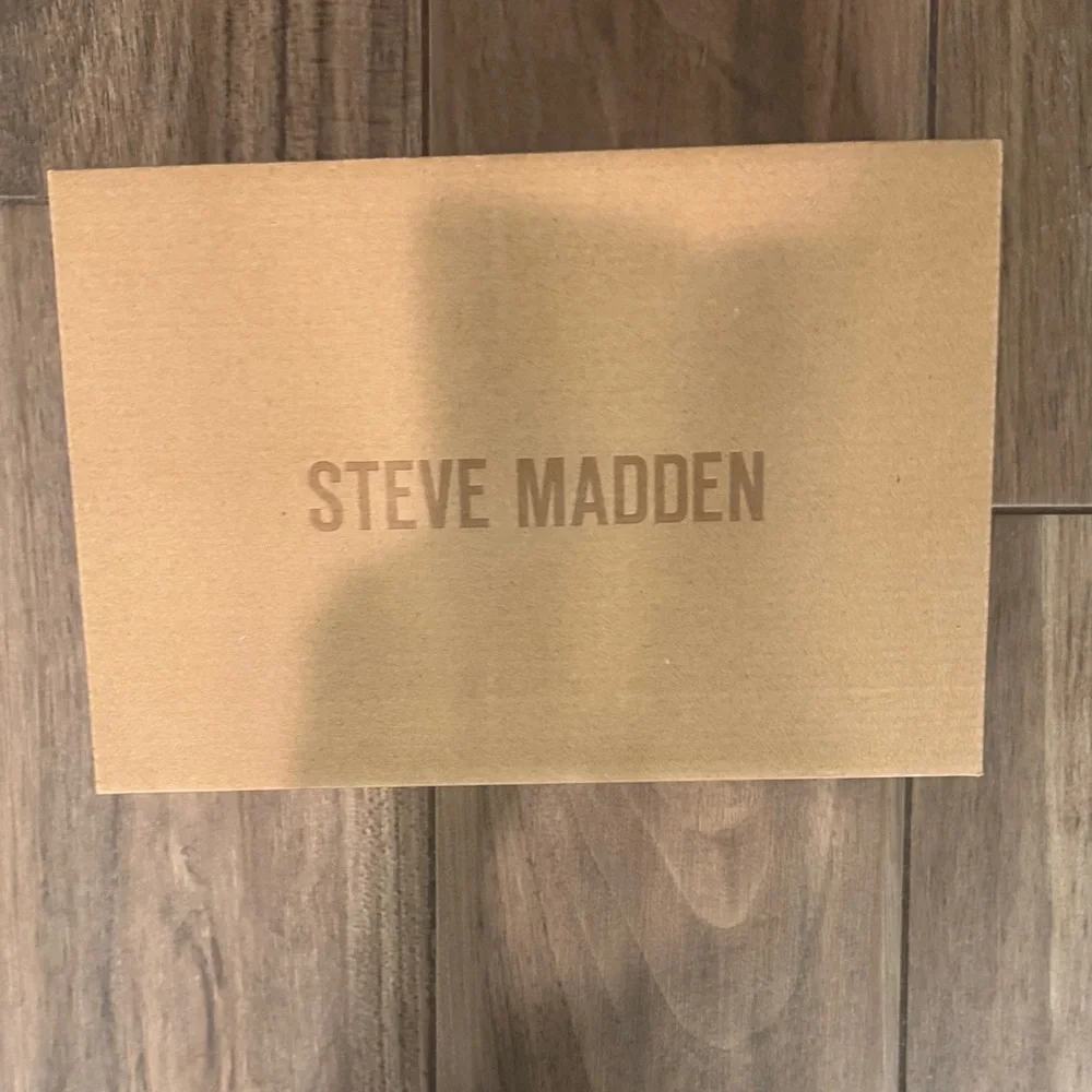 Steve Madden Black and Tan Espadrille Sandals